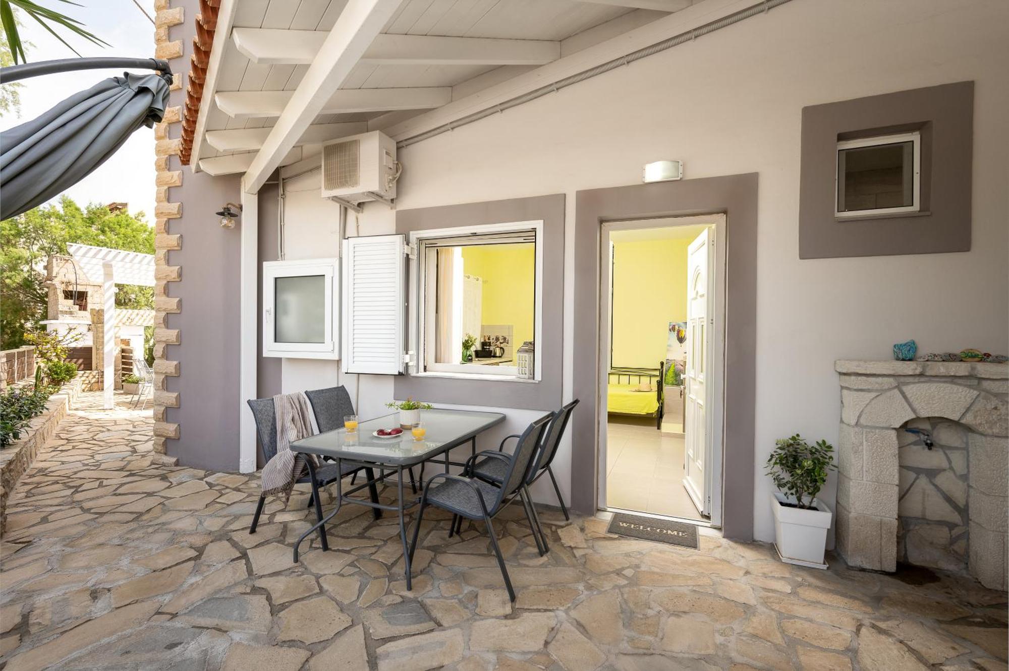 Milos Apartment Kalamaki  Exterior photo