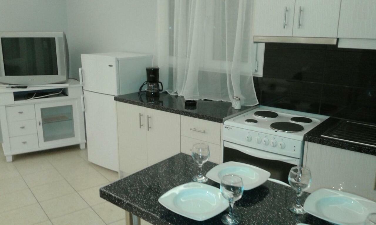 Milos Apartment Kalamaki  Exterior photo
