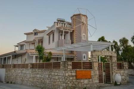 Milos Apartment Kalamaki  Exterior photo